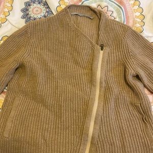 Athleta sweater